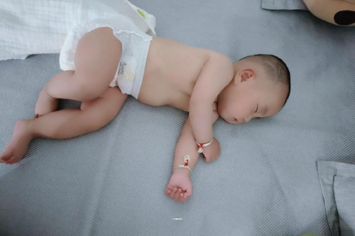 开封宝宝几个月可以吃水果